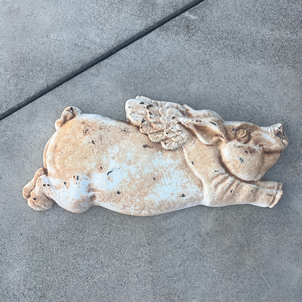 Lot of 2 Cast iron Pigs